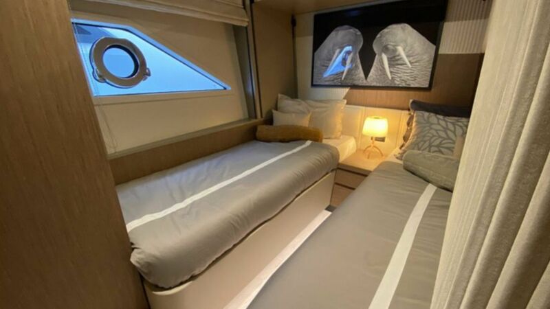 FERRETTI 720